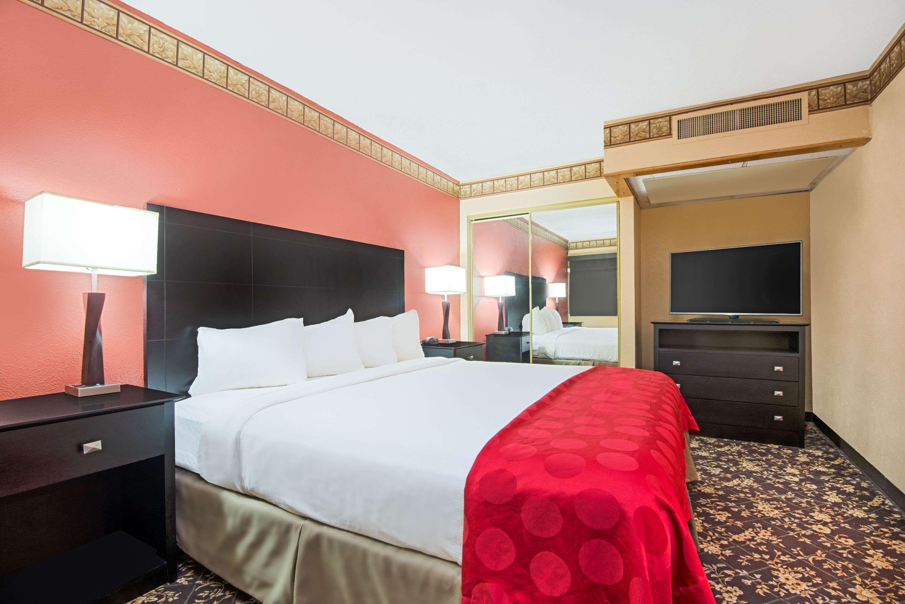 Red Lion Hotel Gillette Buitenkant foto